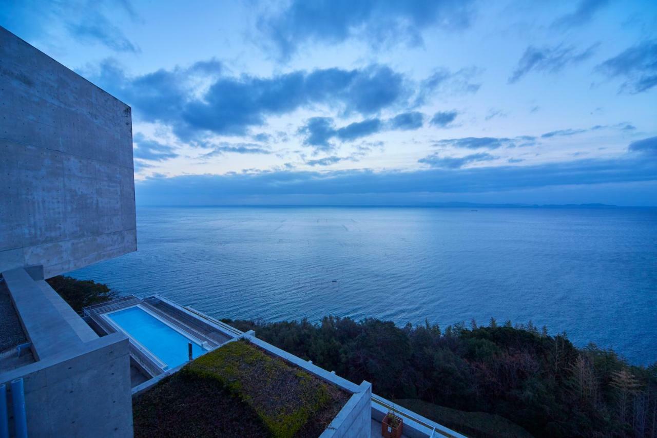 Toto Seawind Awaji Hotel Exterior photo